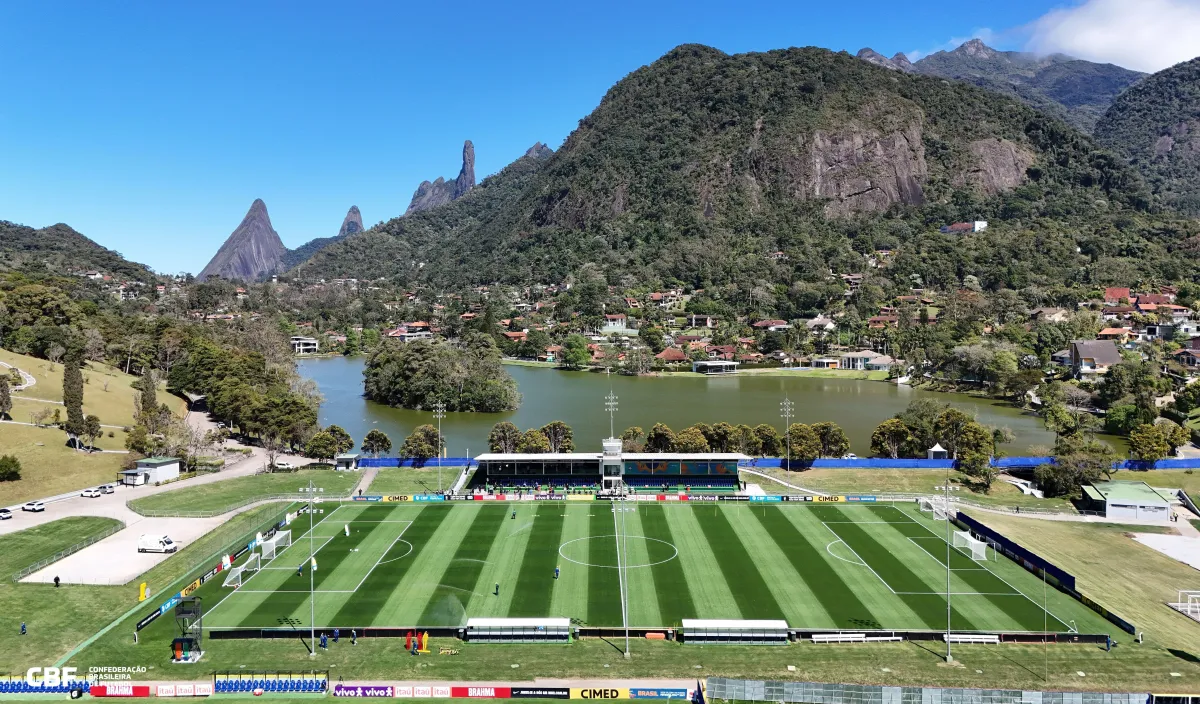 Jogadores começam a se apresentar na Granja Comary