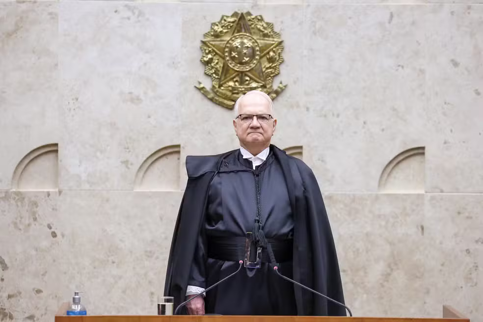 Fachin suspende decisões de Mendonça e Dino sobre a direção da PF