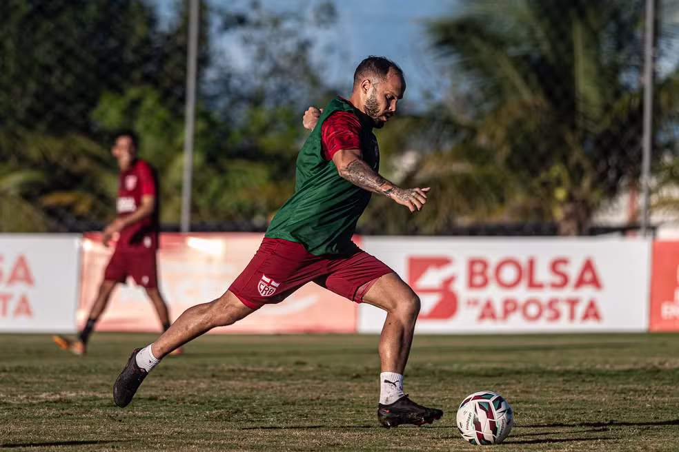 Douglas Baggio destaca união do CRB após quarta vitória seguida na Série B