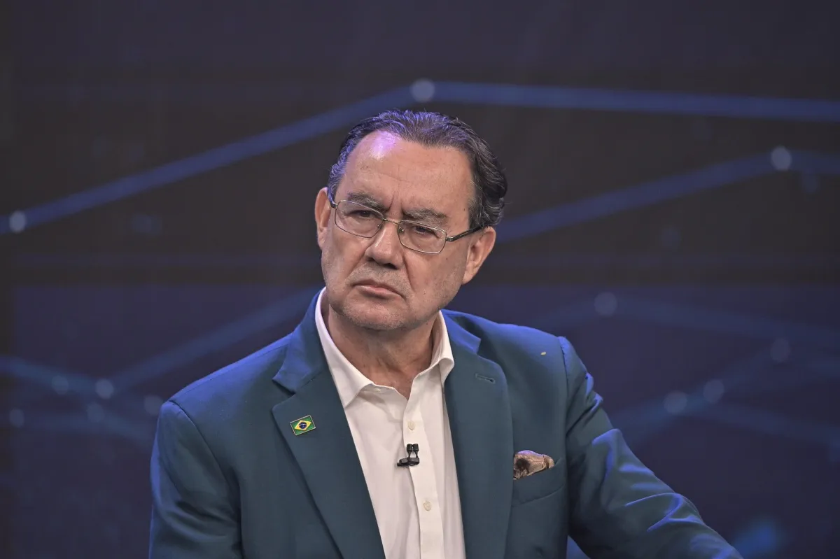 Augusto Cury chega a 11% e lidera crescimento da terceira via na disputa presidencial