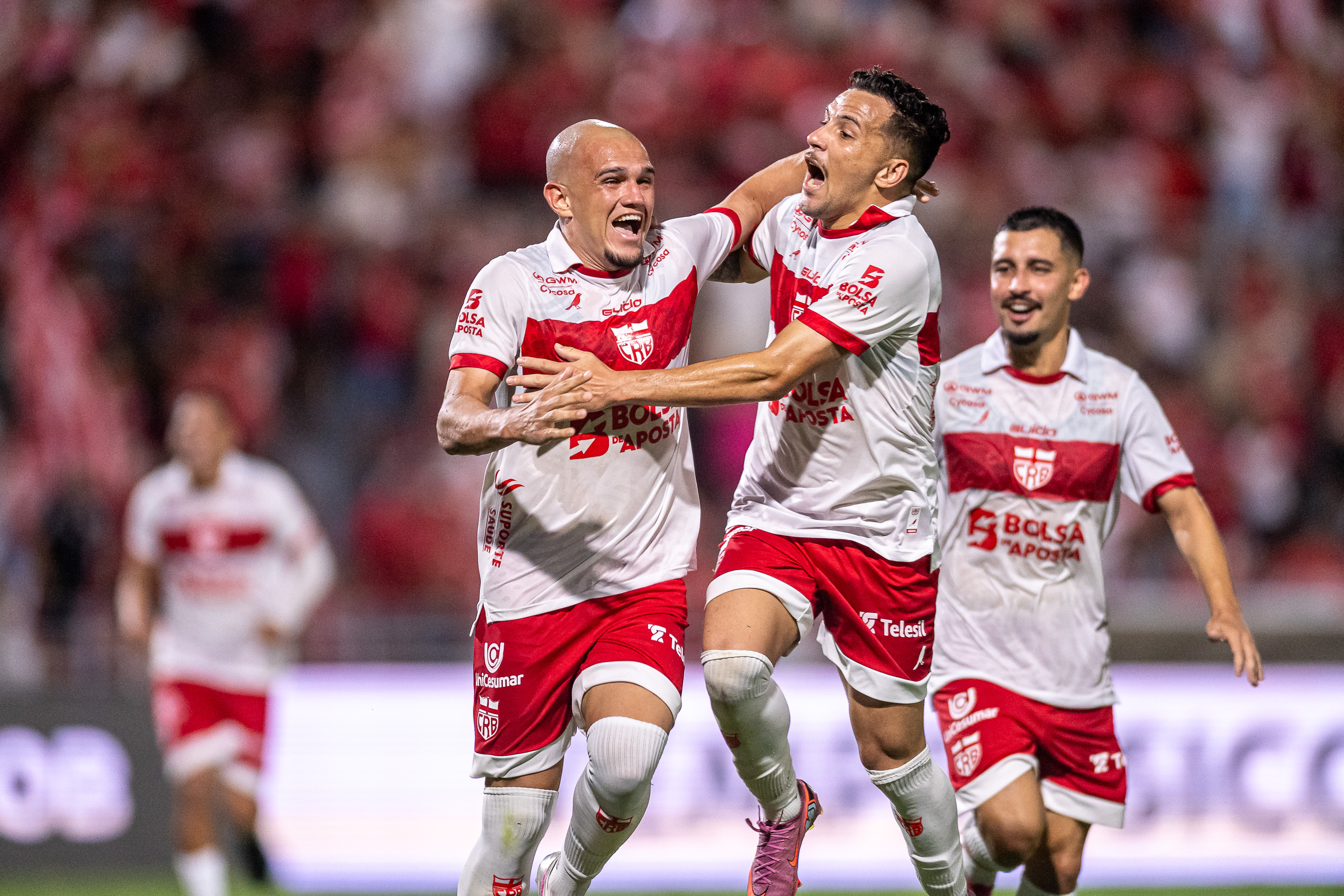 CRB vence o Criciúma e volta ao G-6 da Série B