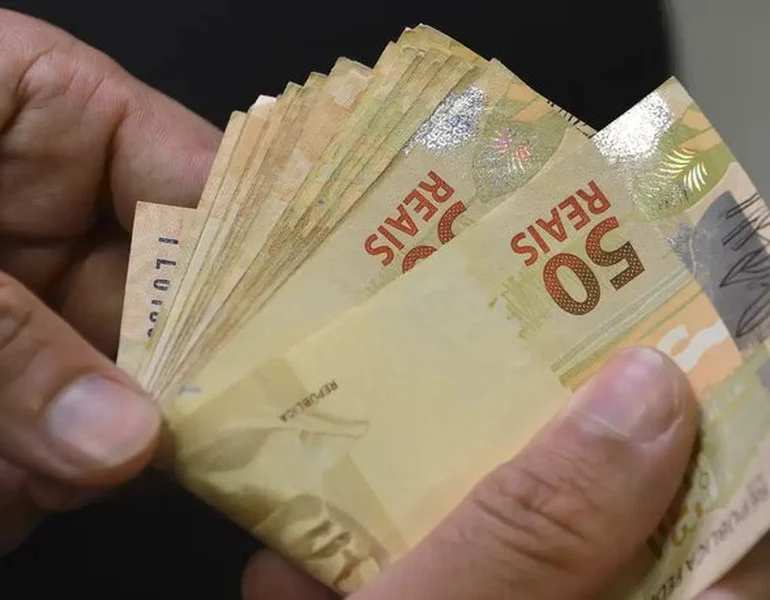 Servidores estaduais recebem salário de abril nesta quinta-feira (30)