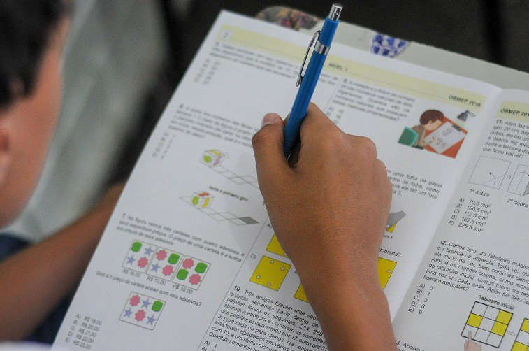 Escolas aplicam provas da 1ª Olimpíada de Matemática nesta quinta-feira (04)