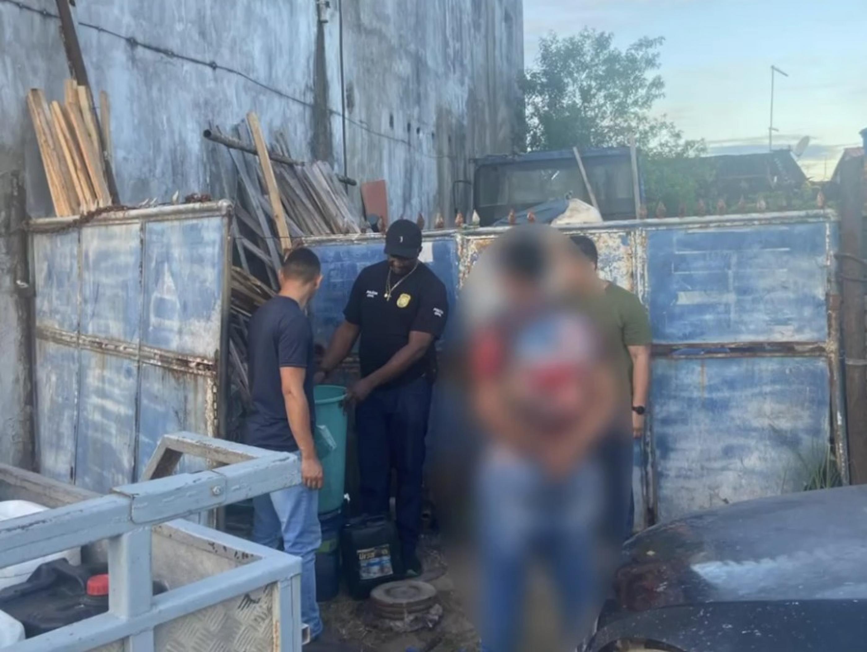 Cerca de 420 litros de combustível clandestino são apreendidos em Marechal Deodoro