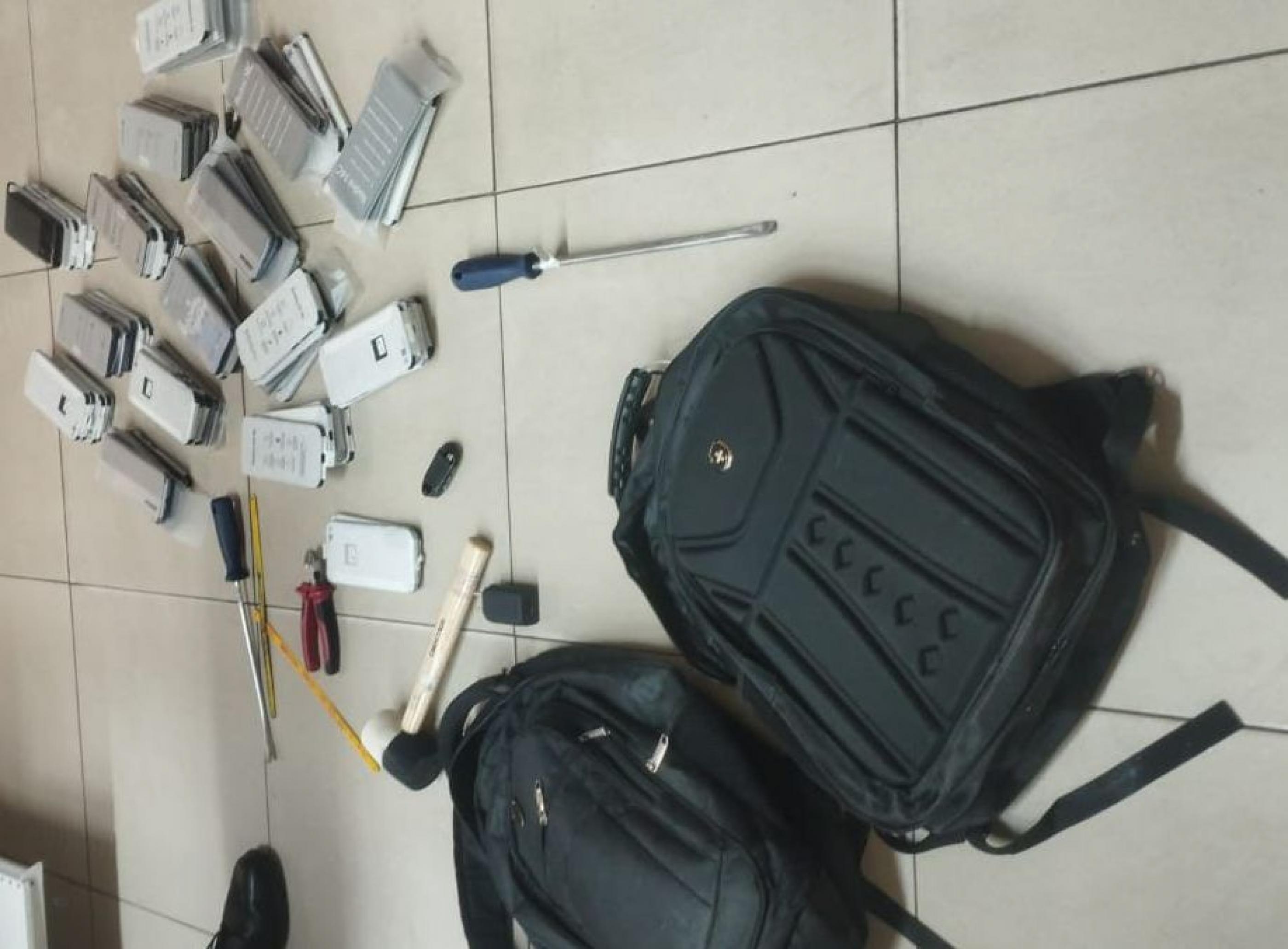 Homem é preso após furtar mais de 60 celulares em shopping de Maceió