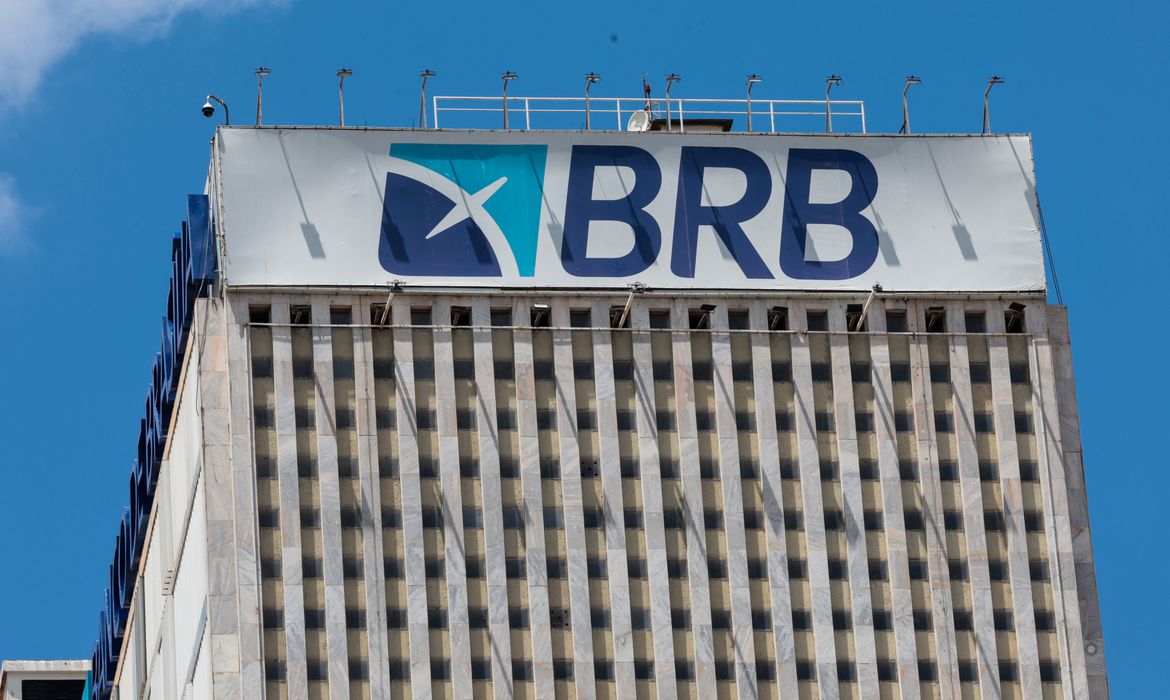 PF ouve diretor do Banco de Brasília sobre aquisição do Banco Master