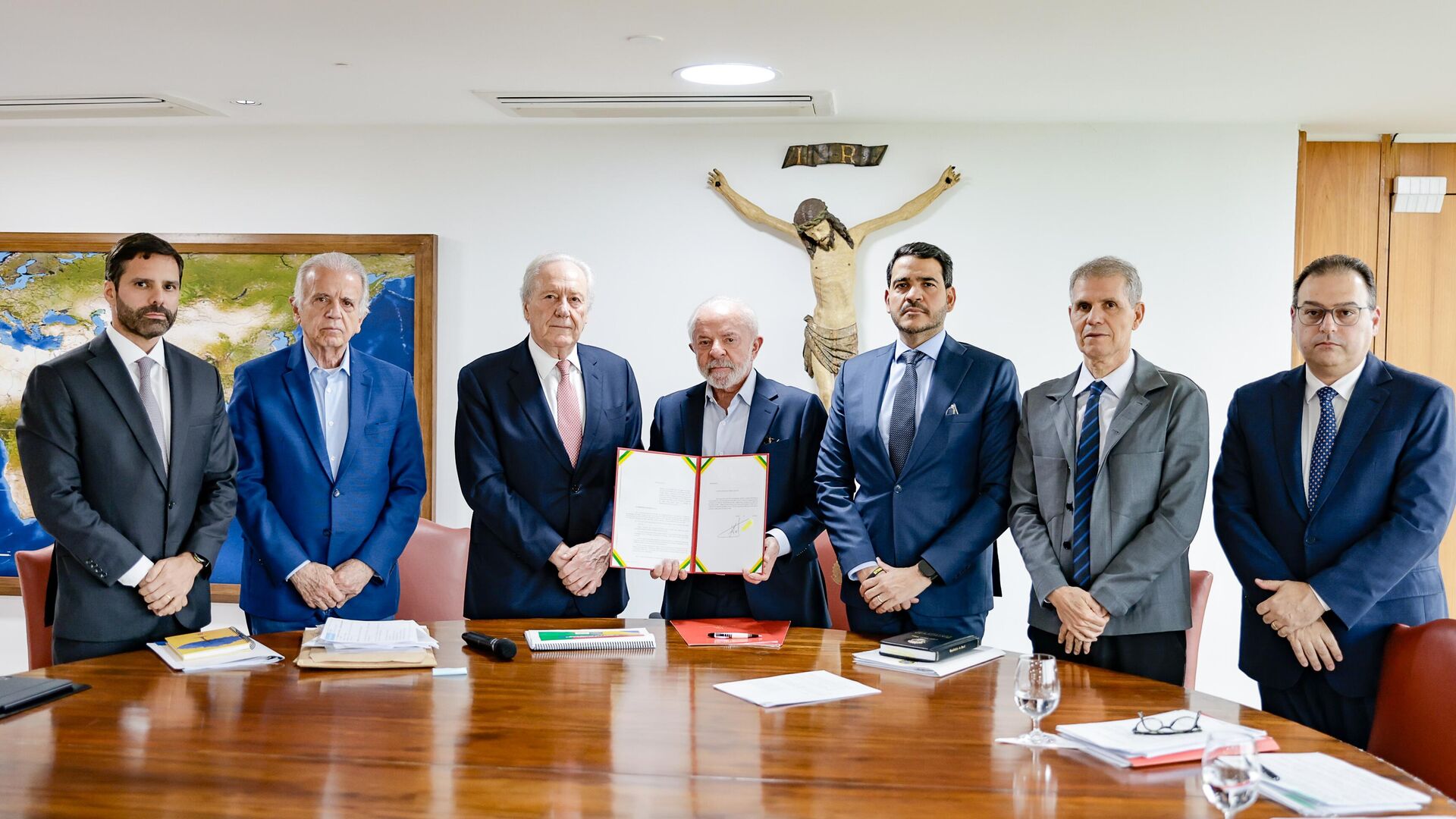 Lula envia projeto de lei Antifacção à Câmara após operação policial no RJ