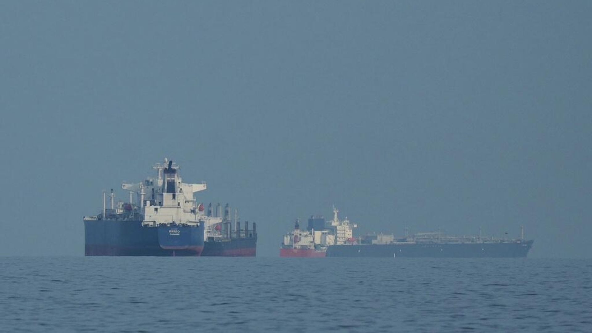 Irã adverte: navios que violarem regras no estreito de Ormuz podem sofrer restrições