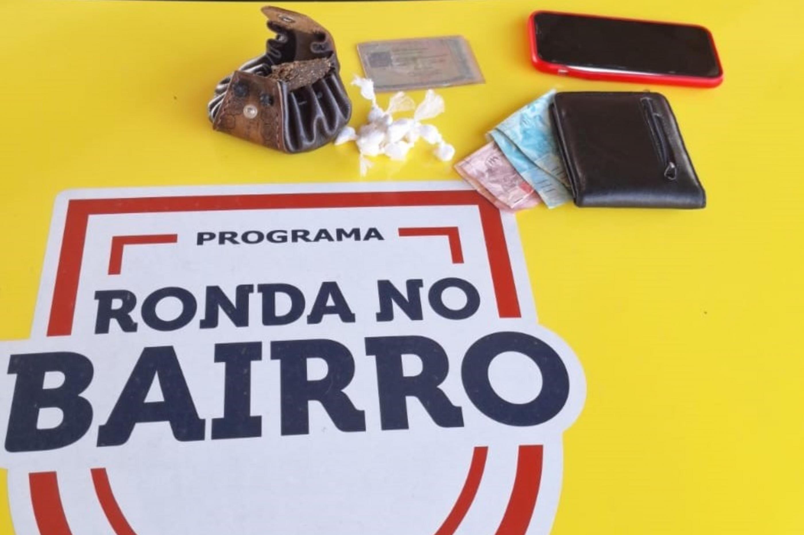 Ronda no Bairro prende jovem de 25 anos por tráfico de drogas no Francês