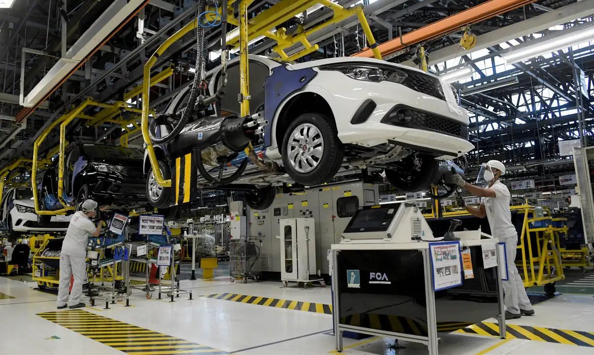 Produção de automóveis cresce 7,1% nos primeiros meses de 2026