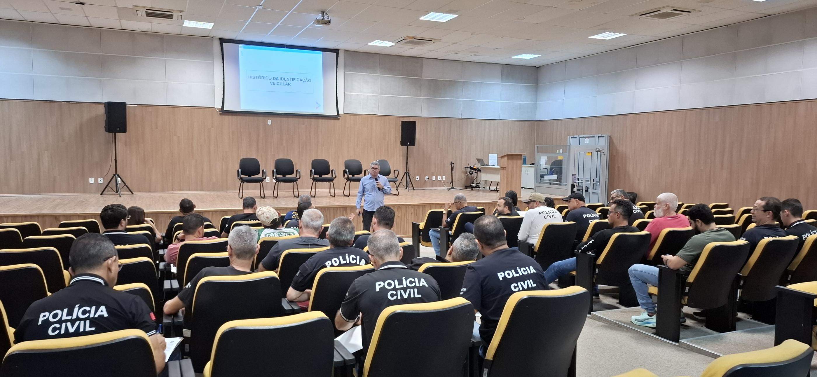 Polícia Civil realiza curso de vistoria veicular em parceria com o Detran/AL
