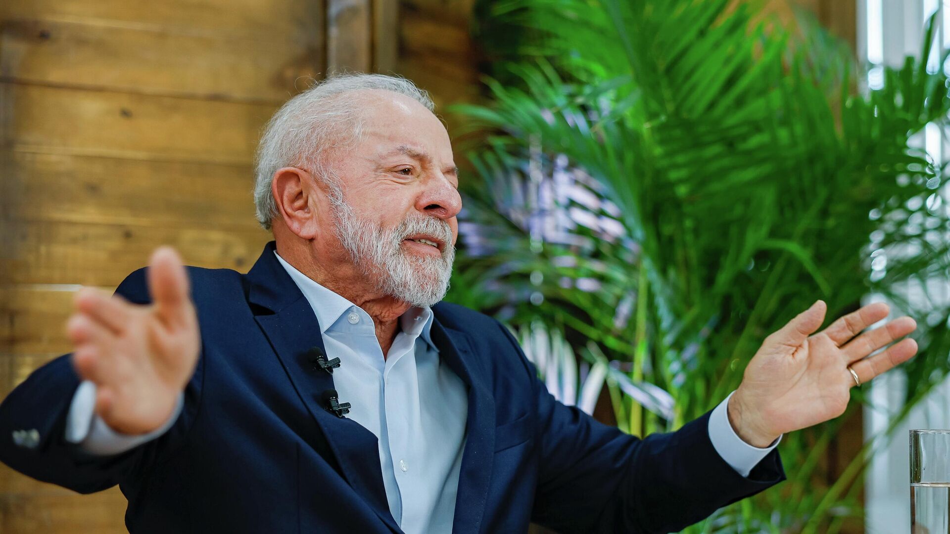 Tempo de propaganda em rádio e TV redefine força das alianças de Lula e Flávio