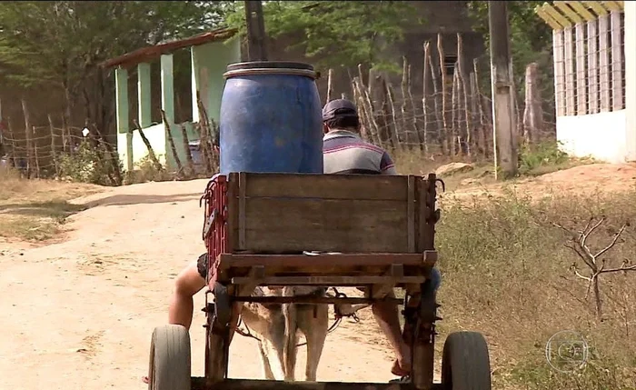 Prefeito decreta emergência em Poço das Trincheiras por causa da seca