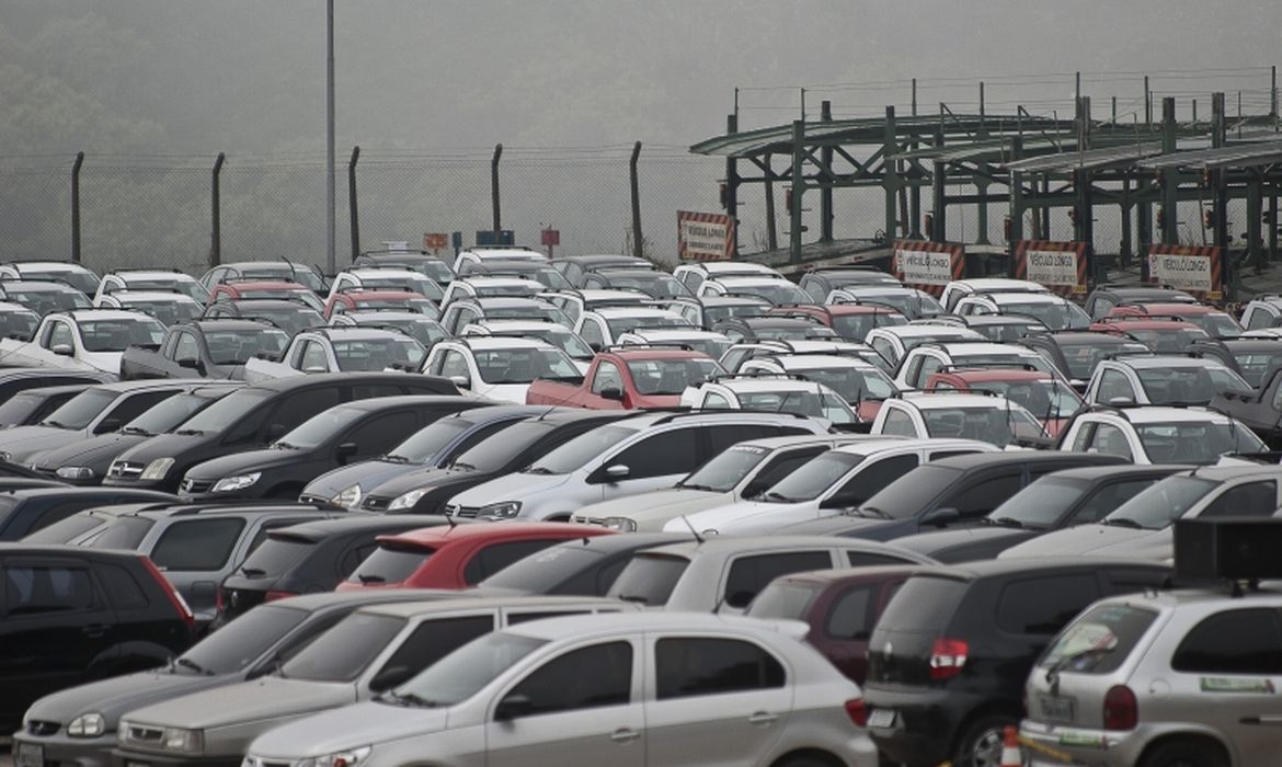 Produção de veículos cresce 2,4% em abril, aponta Anfavea