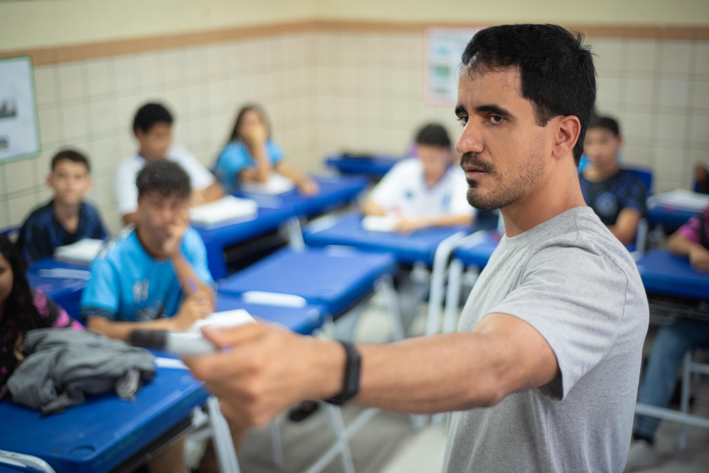 Alagoas abre inscrições para o Programa Bolsa Mais Professores com auxílio de R$ 2,1 mil