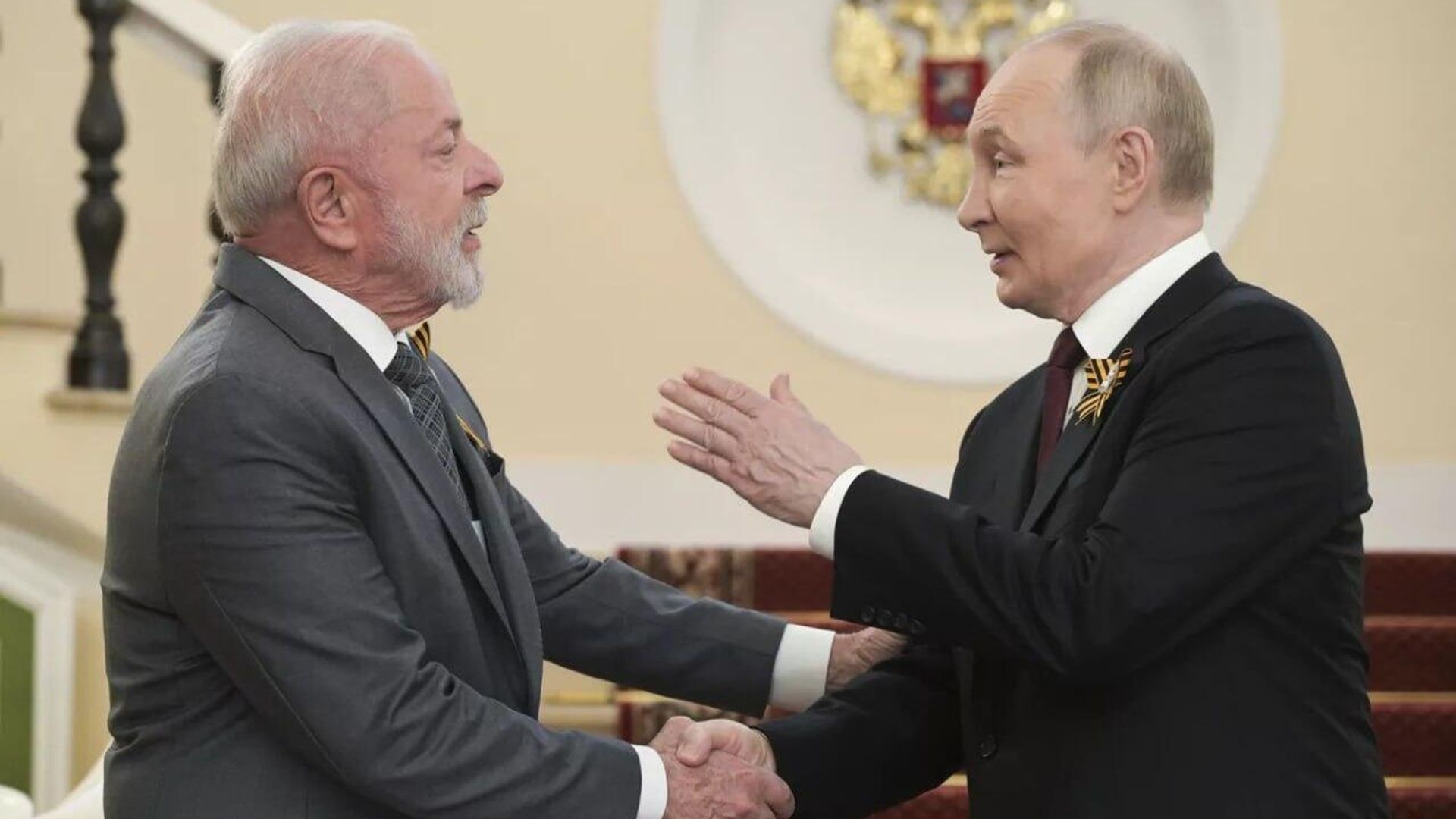 Putin e Lula discutem conflito na Ucrânia em conversa por telefone