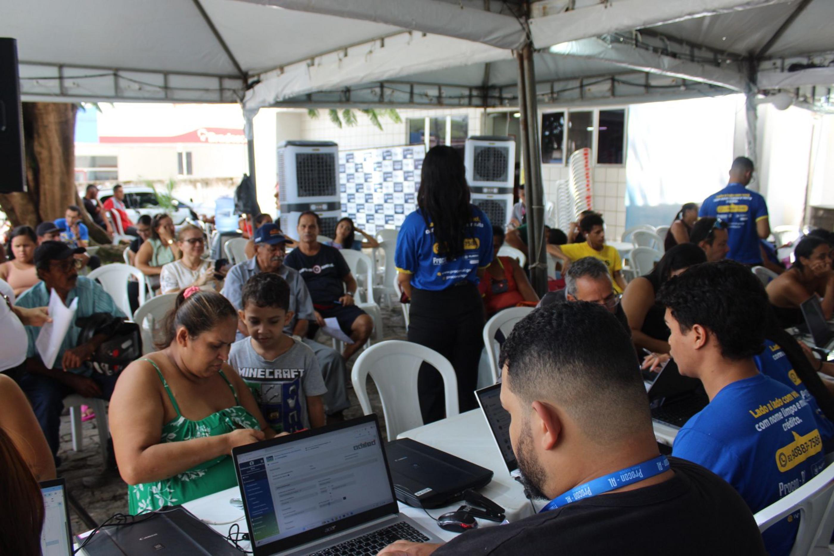 Procon na Rua oferece atendimento e orientação em Santa Luzia do Norte