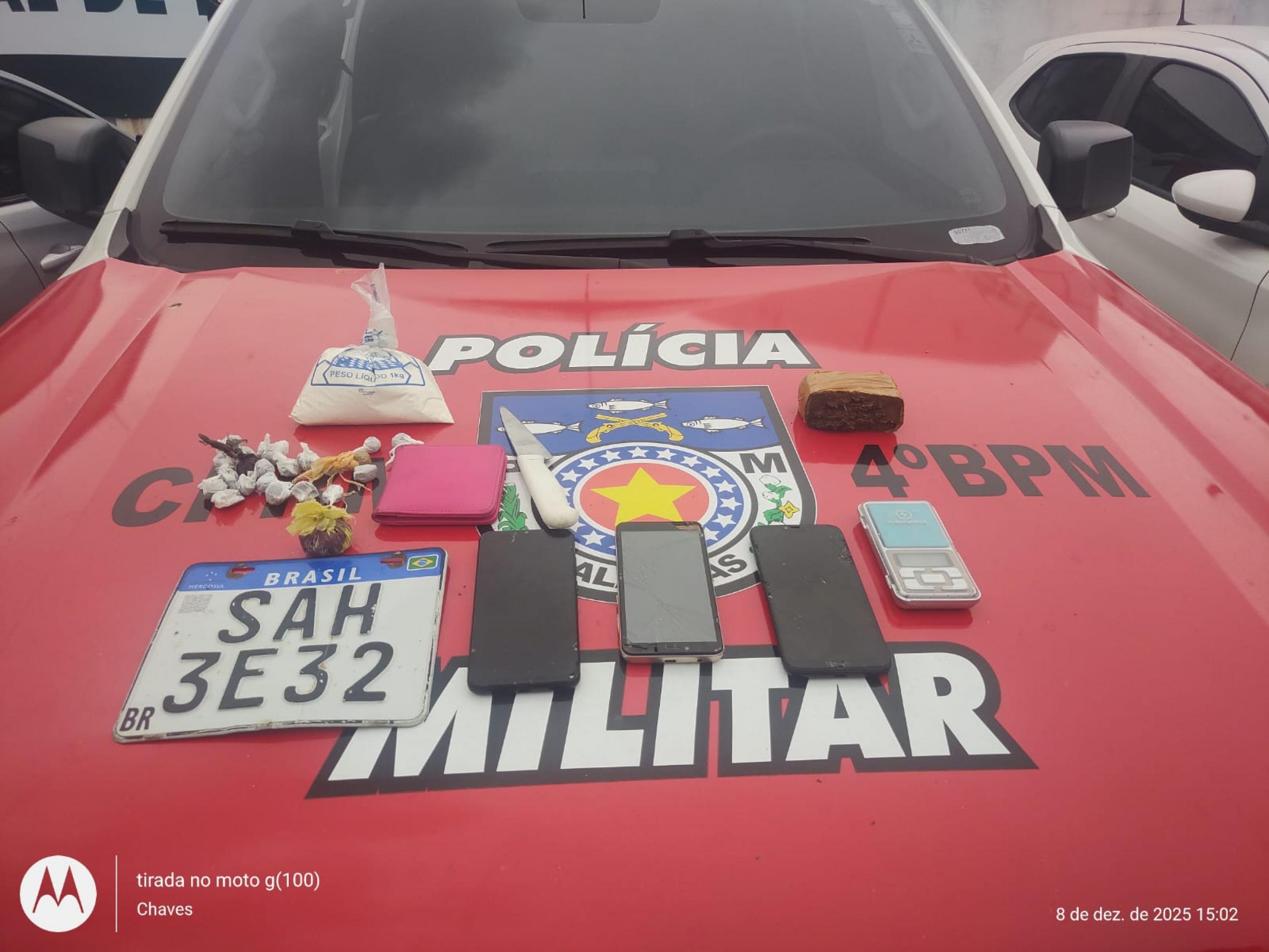 Polícia Militar prende três suspeitos de tráfico de drogas no Clima Bom, em Maceió