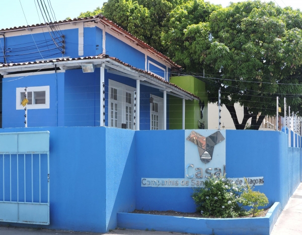 Casal retoma cortes de água por inadimplência este mês