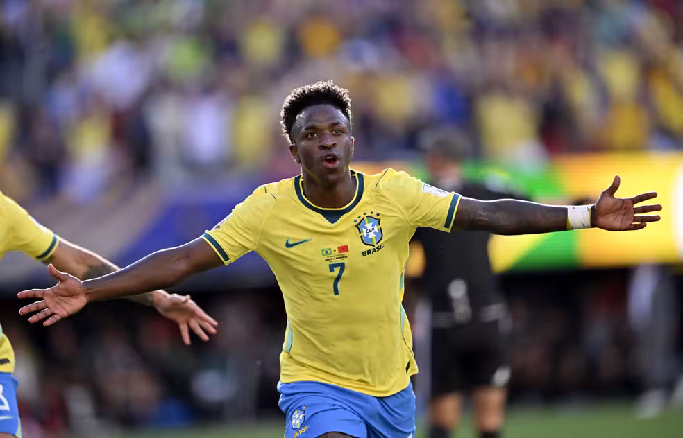 Seleção entra em campo; confira horário e onde assistir os jogos desta sexta (19):