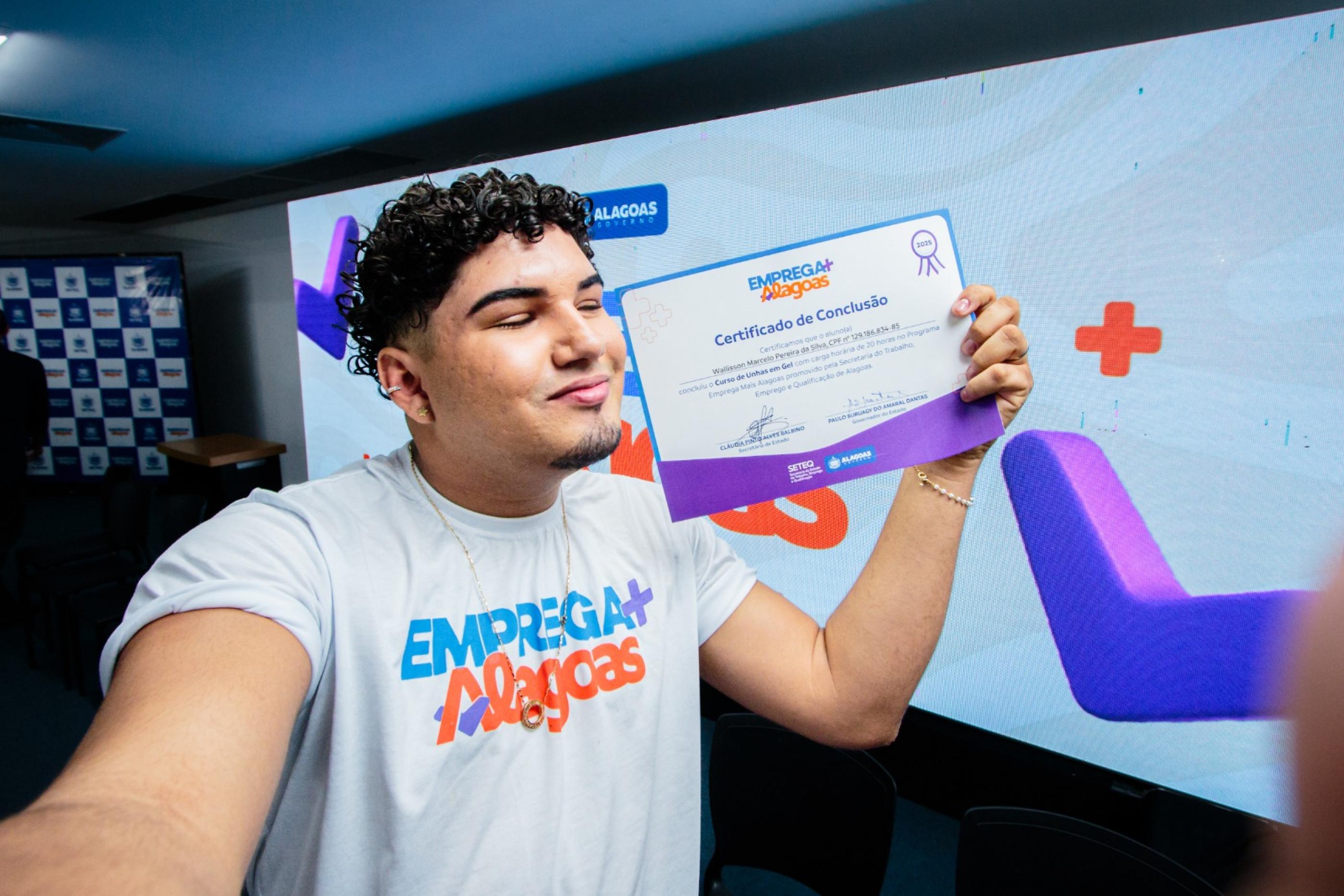 Geração de emprego em AL tem o maior desempenho do Nordeste