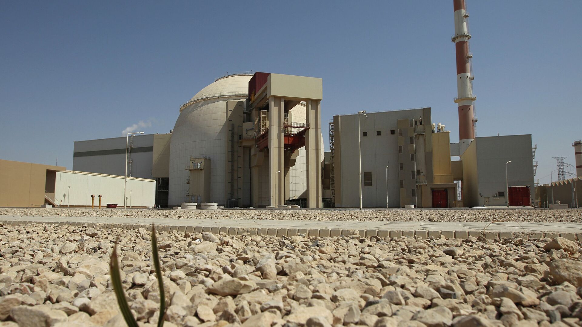 Ataque à usina de Bushehr no Irã eleva risco nuclear e confirma pior cenário