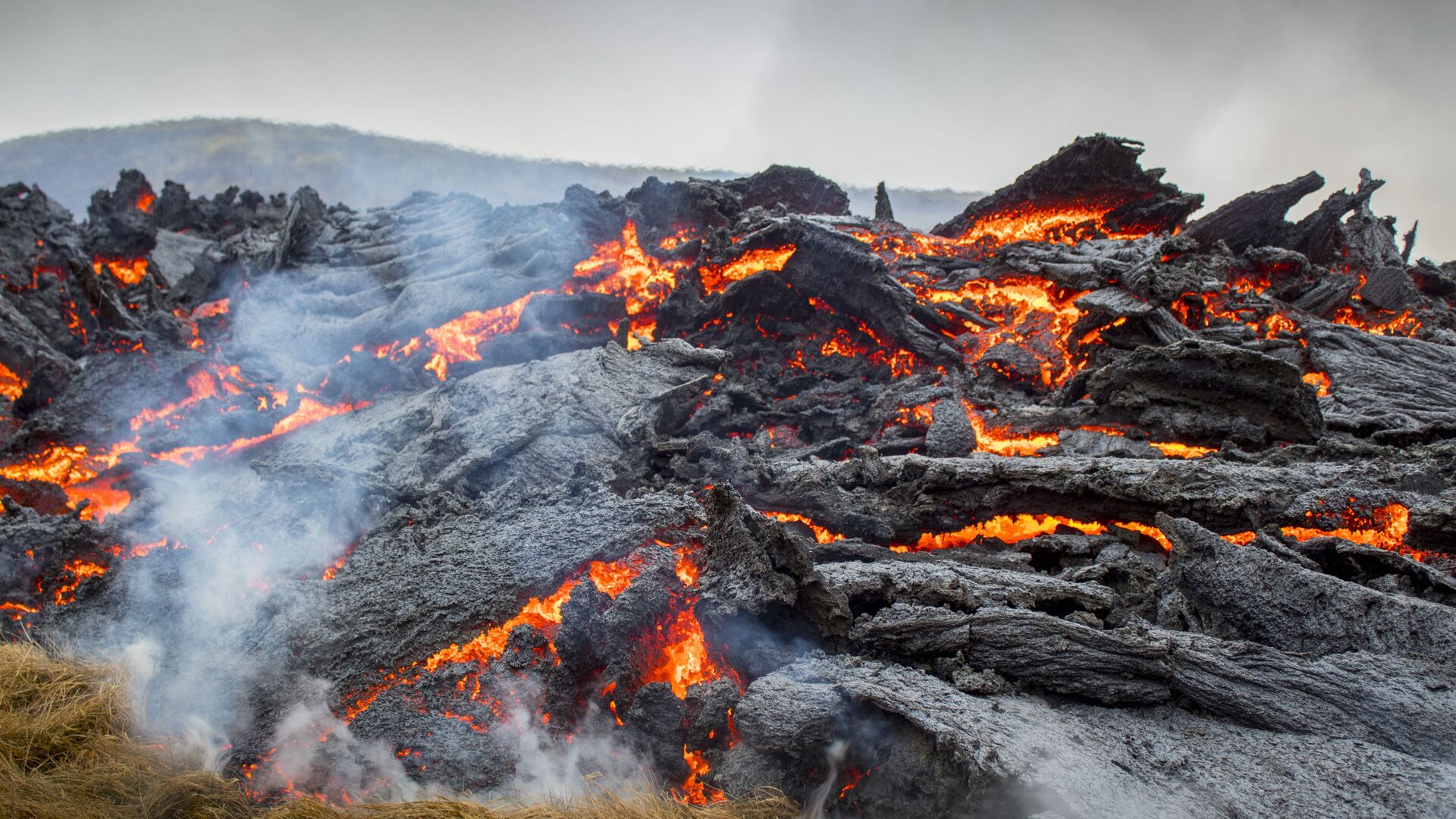 Estudo aponta onda de magma que quase provocou erupção nos Açores