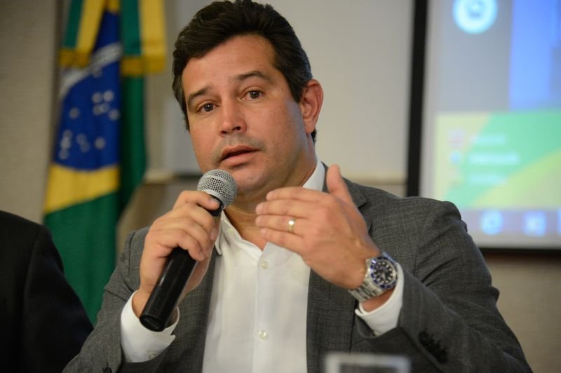 Secretário Maurício Quintella alerta para golpes pedindo dinheiro por telefone