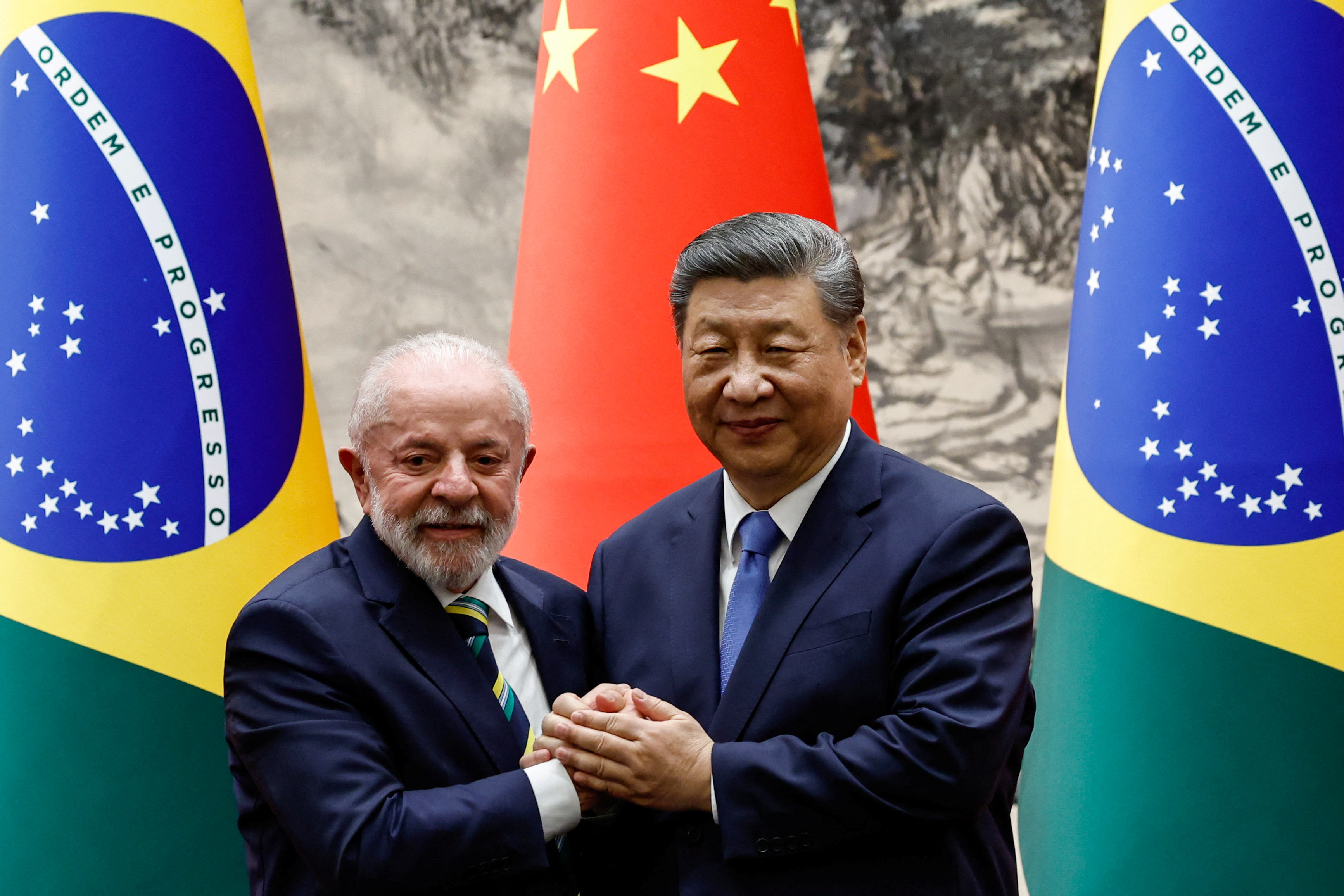 Lula e Xi avançam em diálogo sobre acordo Mercosul-China