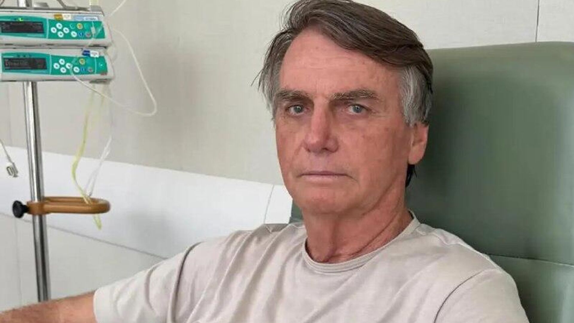 Médico prevê alta de Bolsonaro para sexta após melhora de quadro clínico