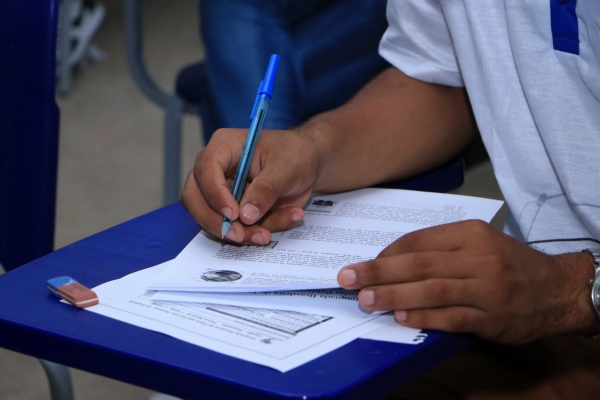 Mais de 850 alunos da rede estadual fazem a prova da 2º fase da olimpíada de física neste sábado (04)