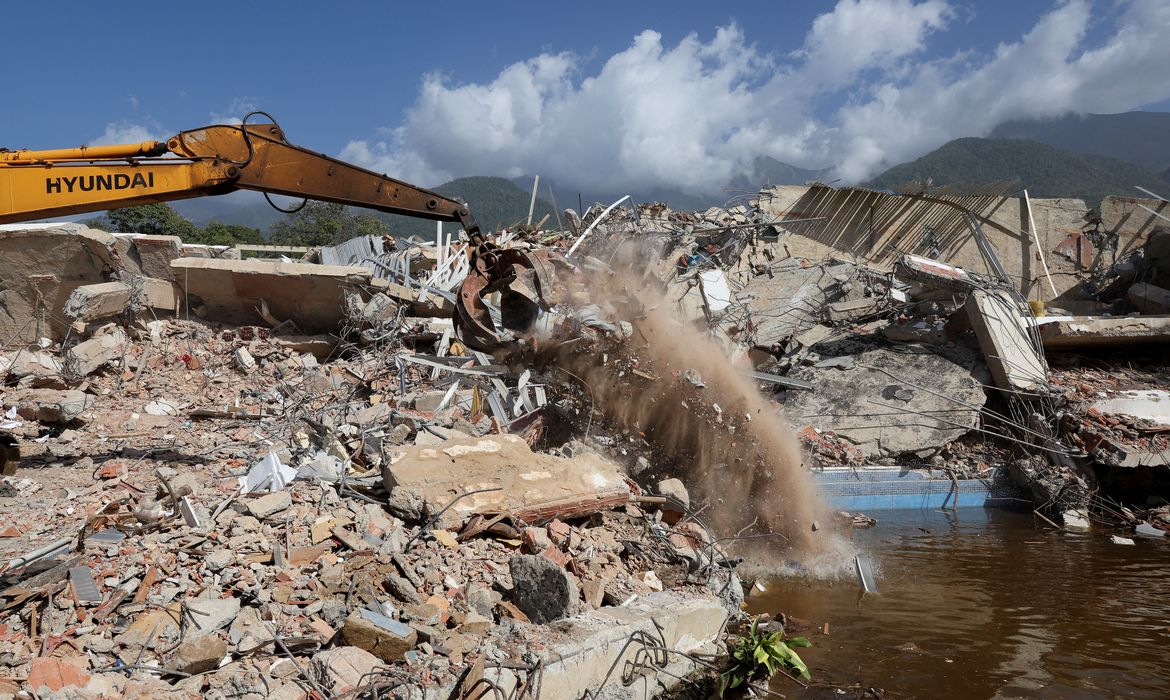 Tragédia na Venezuela já deixa 2.595 mortos e mais de 12 mil feridos