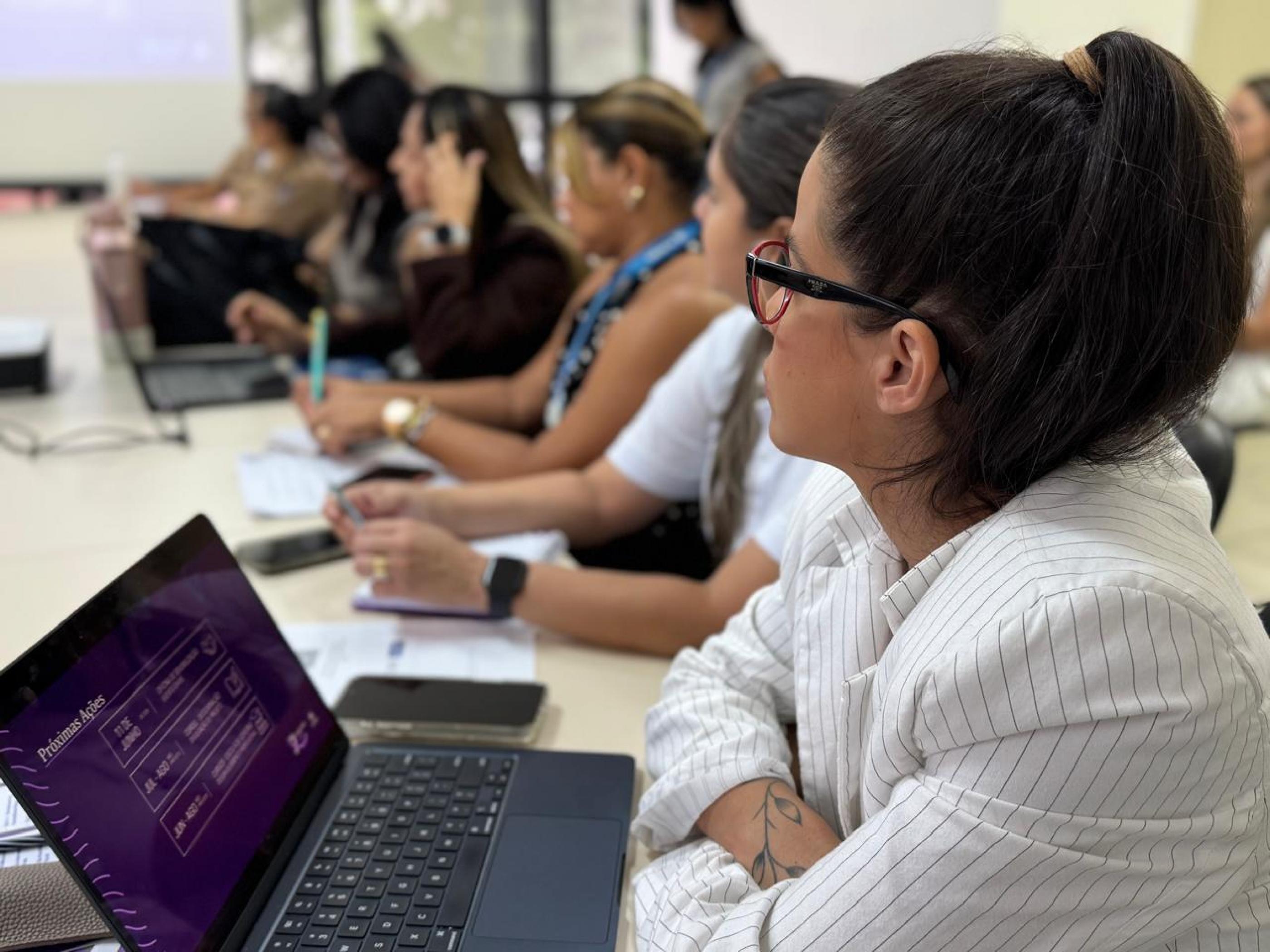 Alagoas Lilás debate expansão da rede de apoio às mulheres