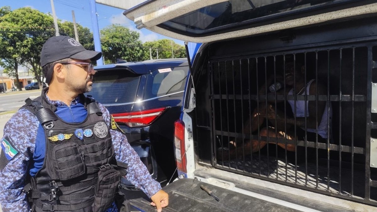 Foragido por tráfico é preso após denúncias de furtos no Jacintinho