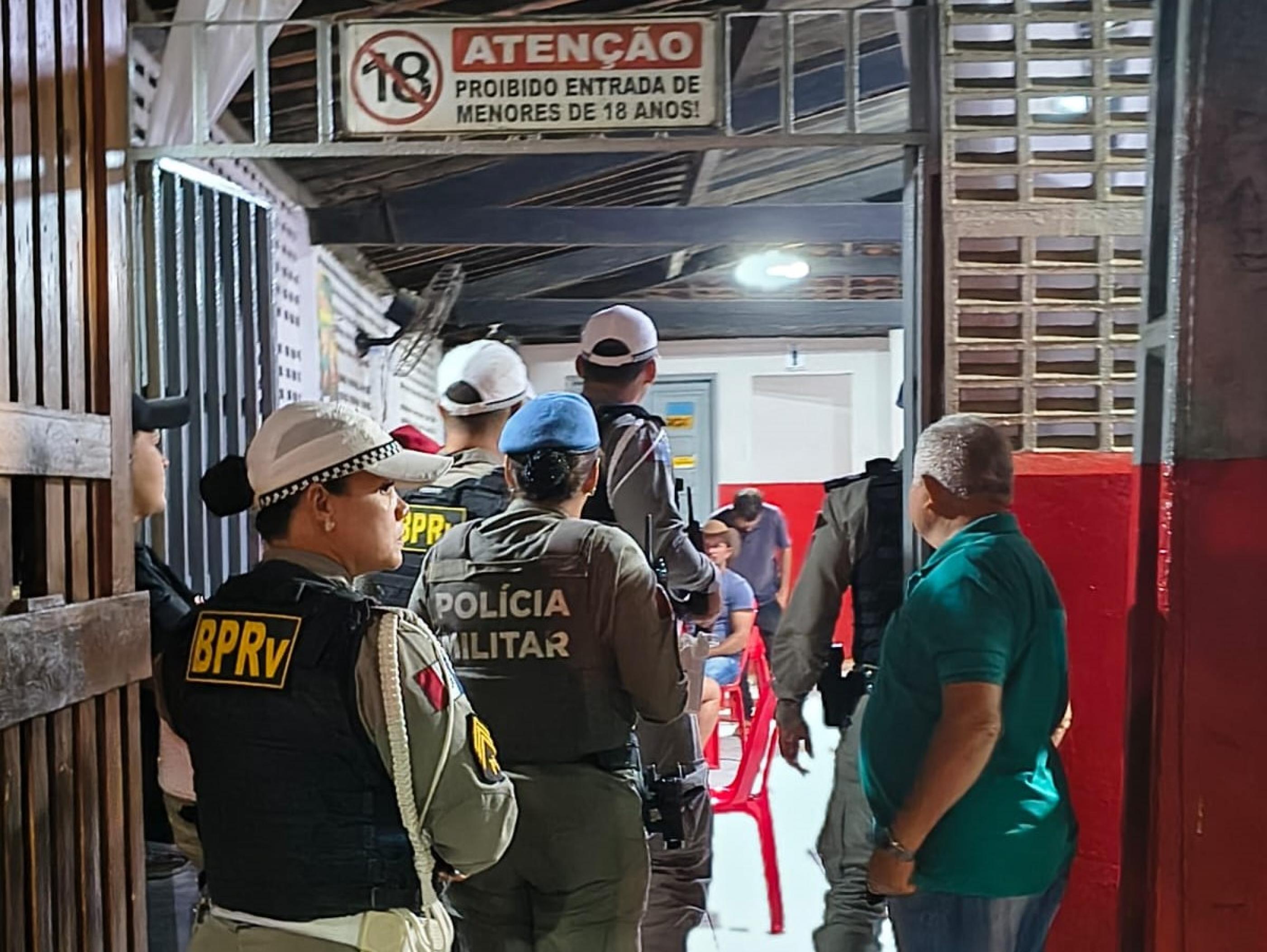 Operação Caminhos Seguros prende 14 pessoas e fiscaliza 74 locais em AL