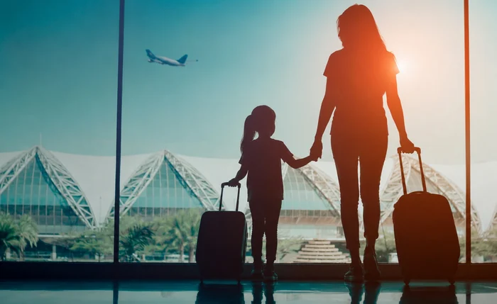 Saiba quando é necessária autorização para viagem de menores