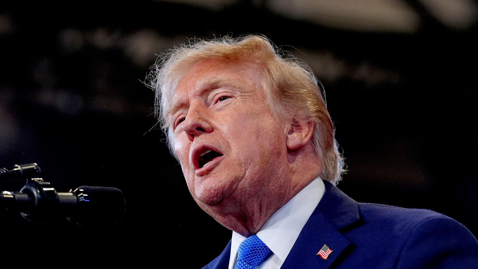 Trump afirma que conflito na Ucrânia pode ser resolvido de maneira rápida