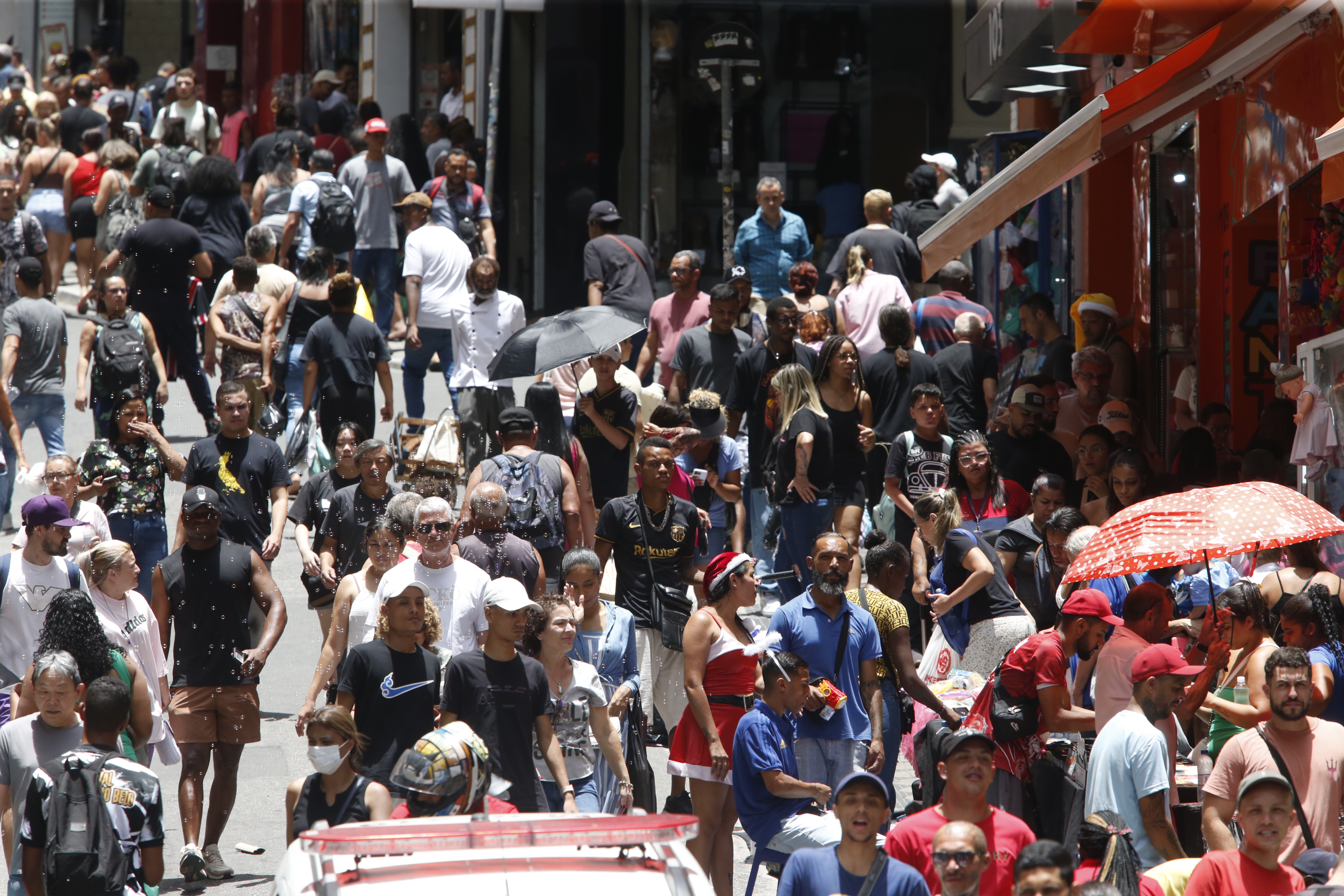 Consumidores ganham mais tempo para renegociar dívidas bancárias com o Desenrola Brasil