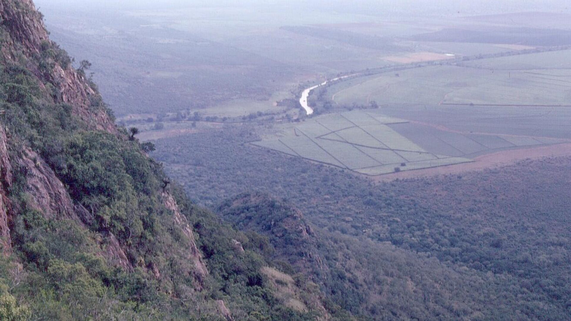 Camas pré-históricas revelam hábitos sofisticados de humanos há 200 mil anos