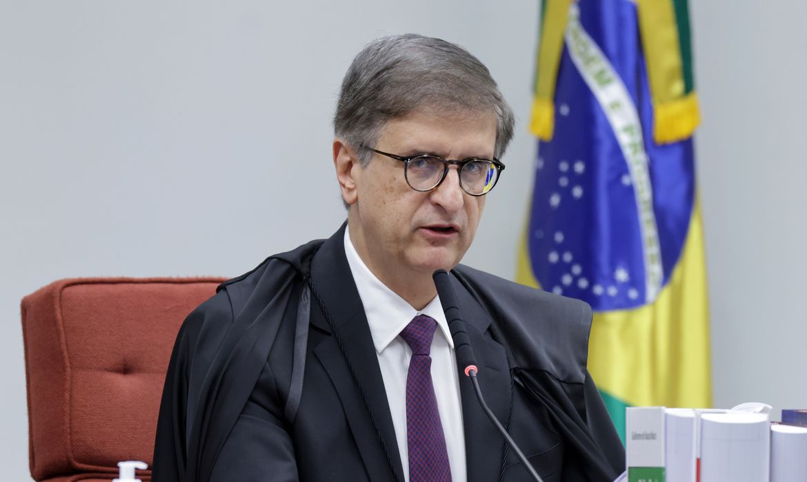 PGR se posiciona contra revisão da condenação de Bolsonaro
