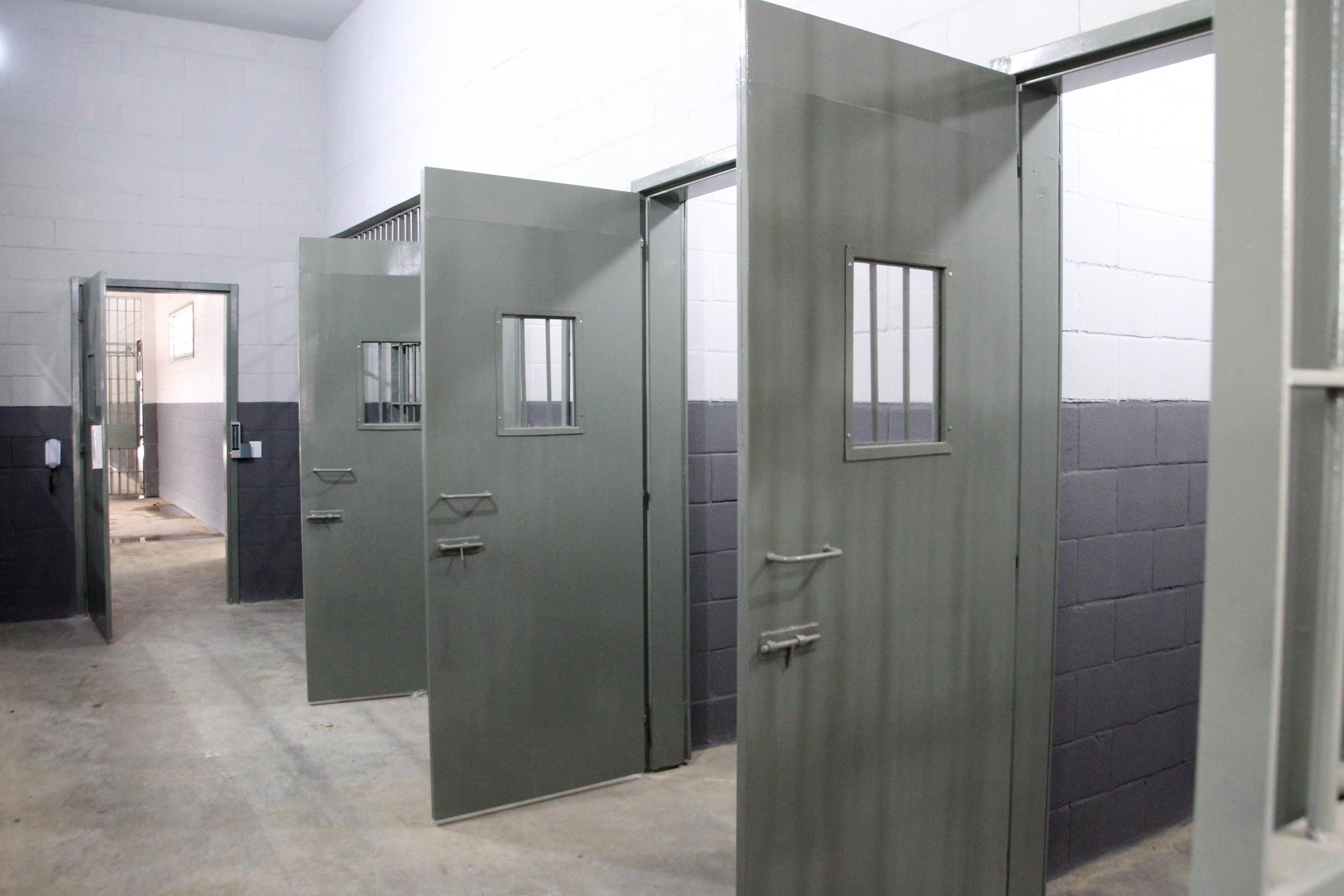 Entrega de obras e equipamentos reforça sistema prisional em Alagoas