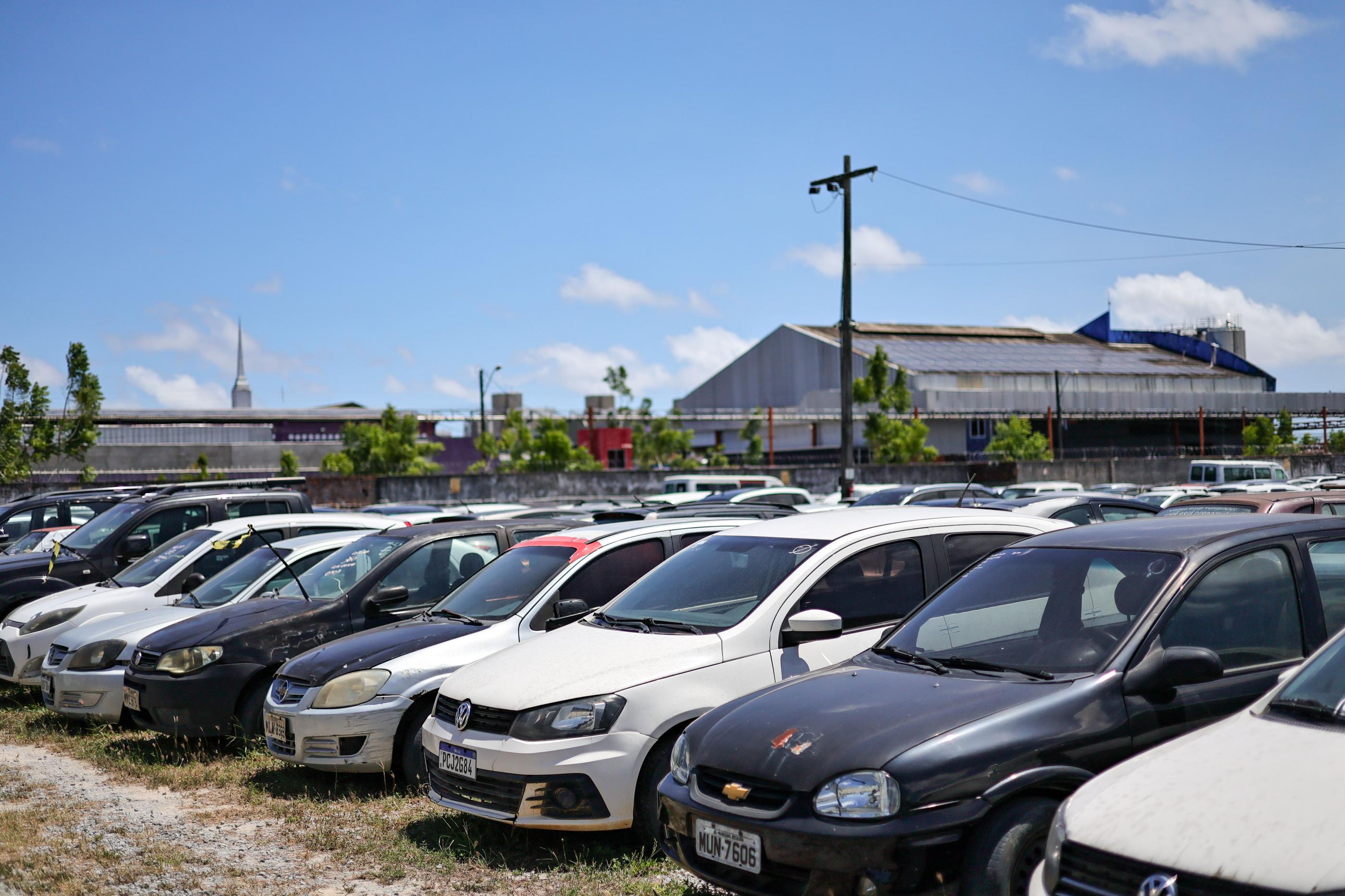 Detran Alagoas realiza leilão de 613 veículos conservados em março