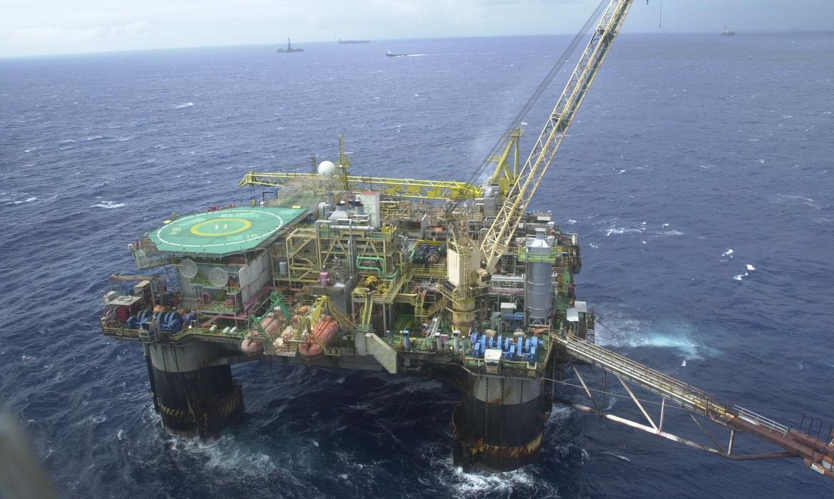 Brasil bate recorde de produção de petróleo em meio à guerra no Irã