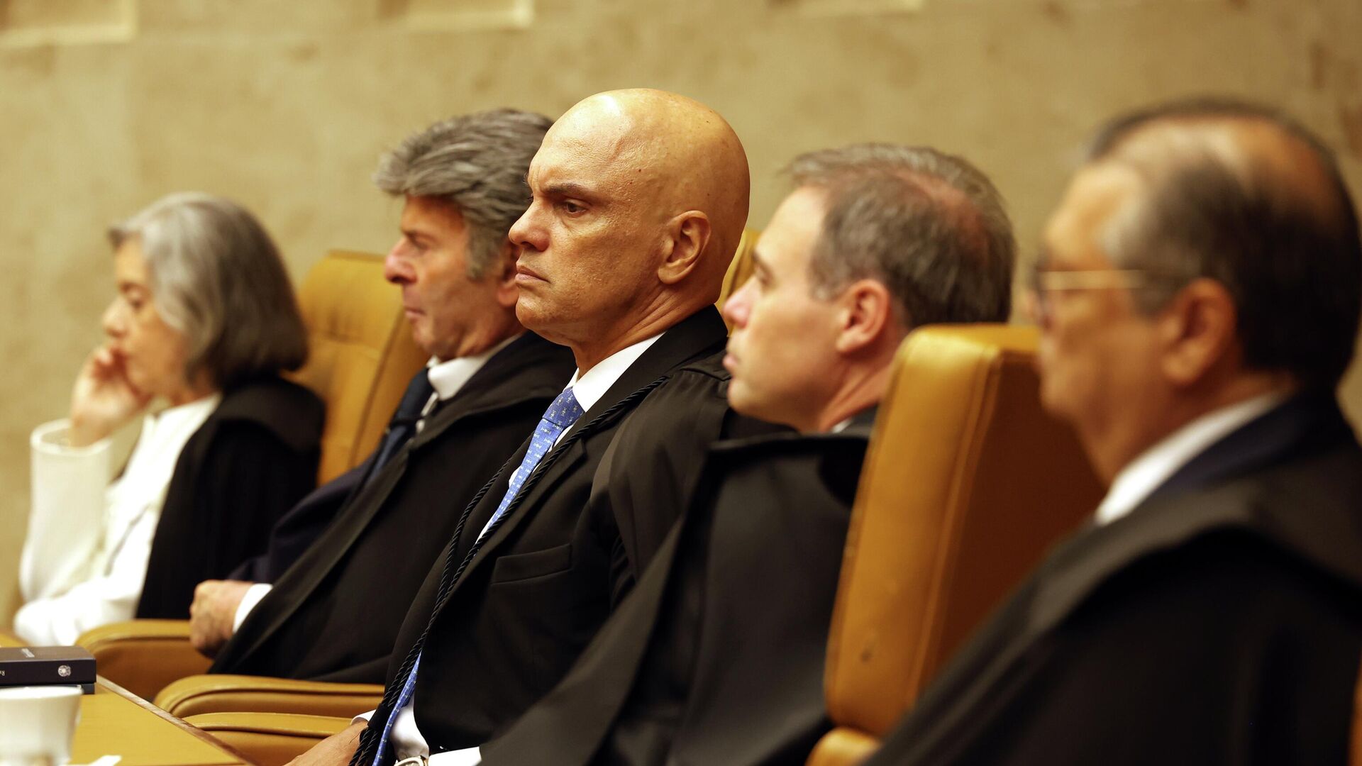 STF deve validar lei que reduz penas do 8 de Janeiro, mas mantém alerta
