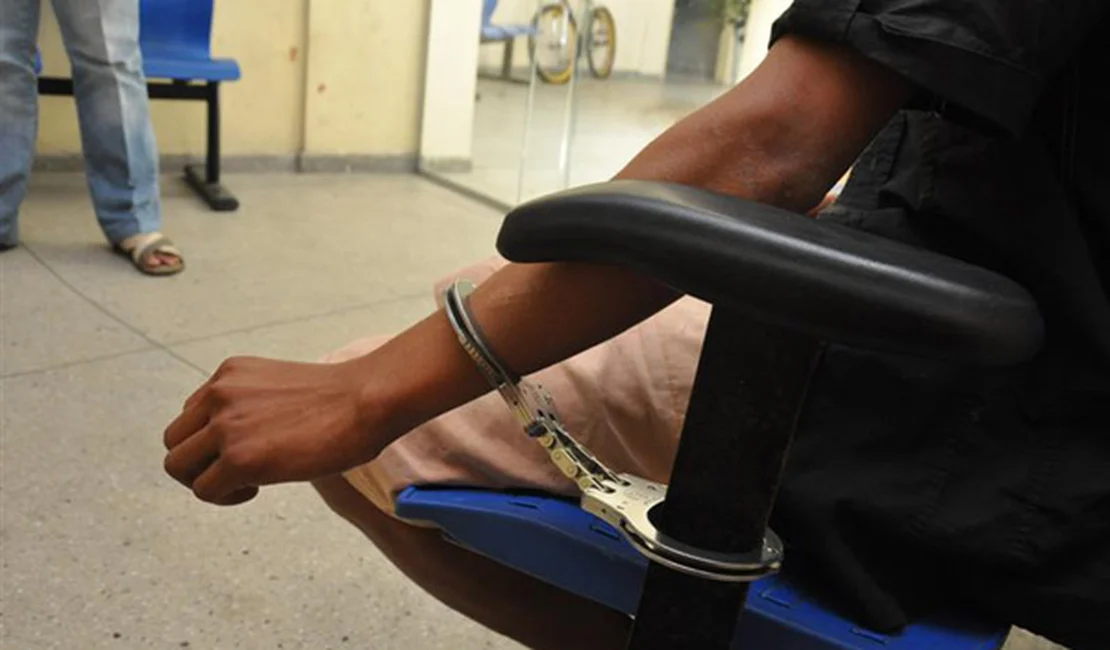 Homem é preso por violência doméstica e agressão a policial em Maceió