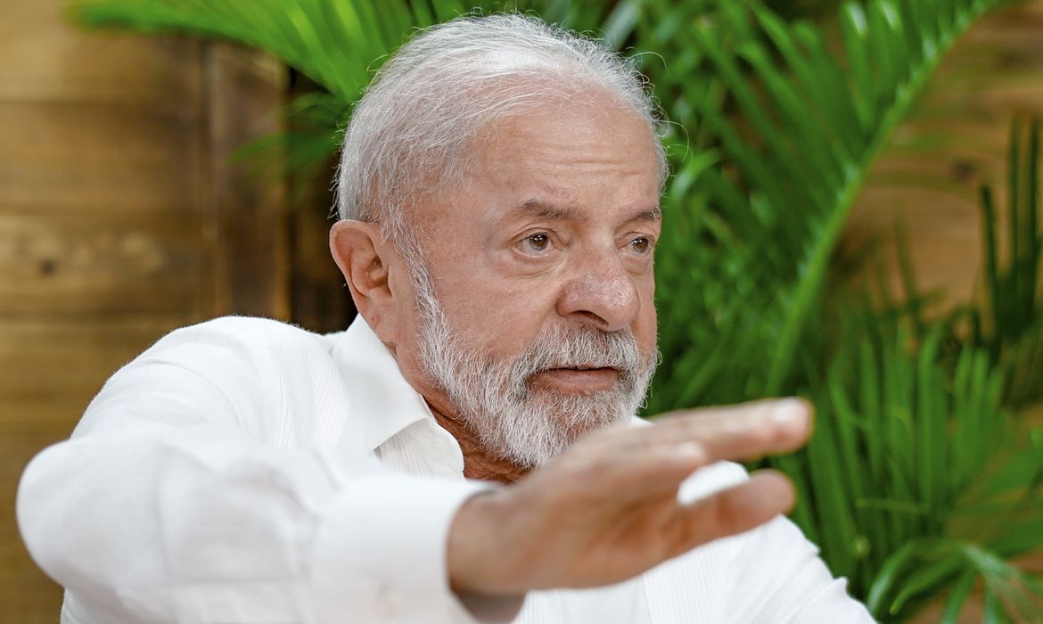 Lula anula leilão da Petrobras por venda de gás acima da tabela