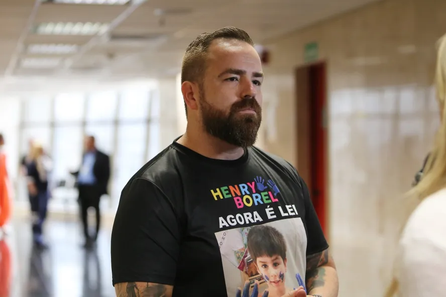 'Condenação é o mínimo para aqueles dois monstros', diz pai de Henry