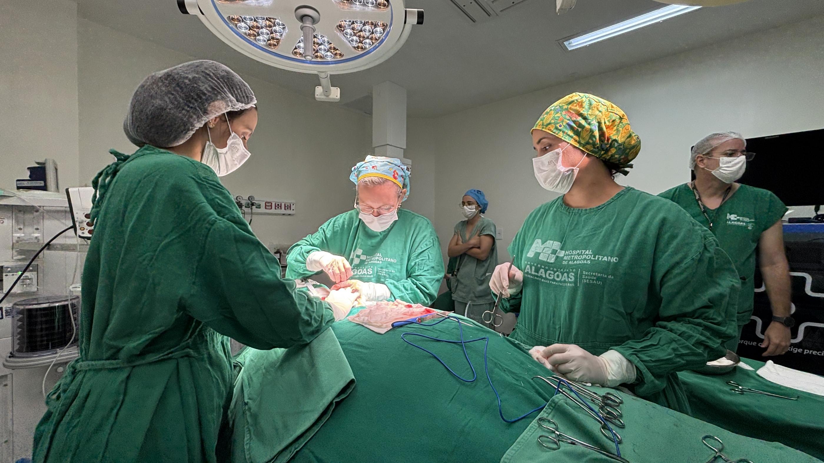 Hospital Metropolitano realiza cirurgia de câncer de pele com reconstrução