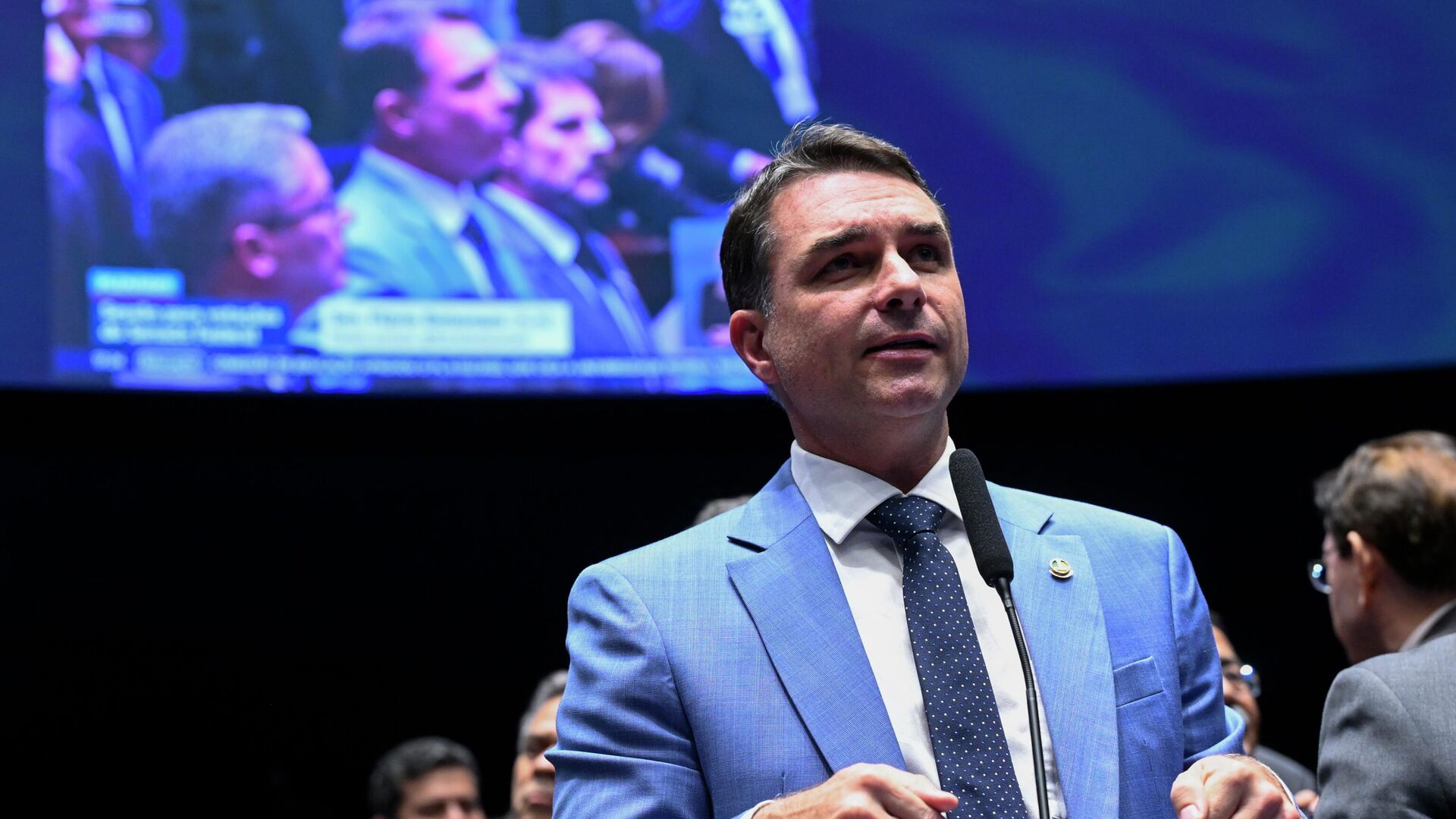 Flávio Bolsonaro lidera intenções de voto em São Paulo, aponta pesquisa