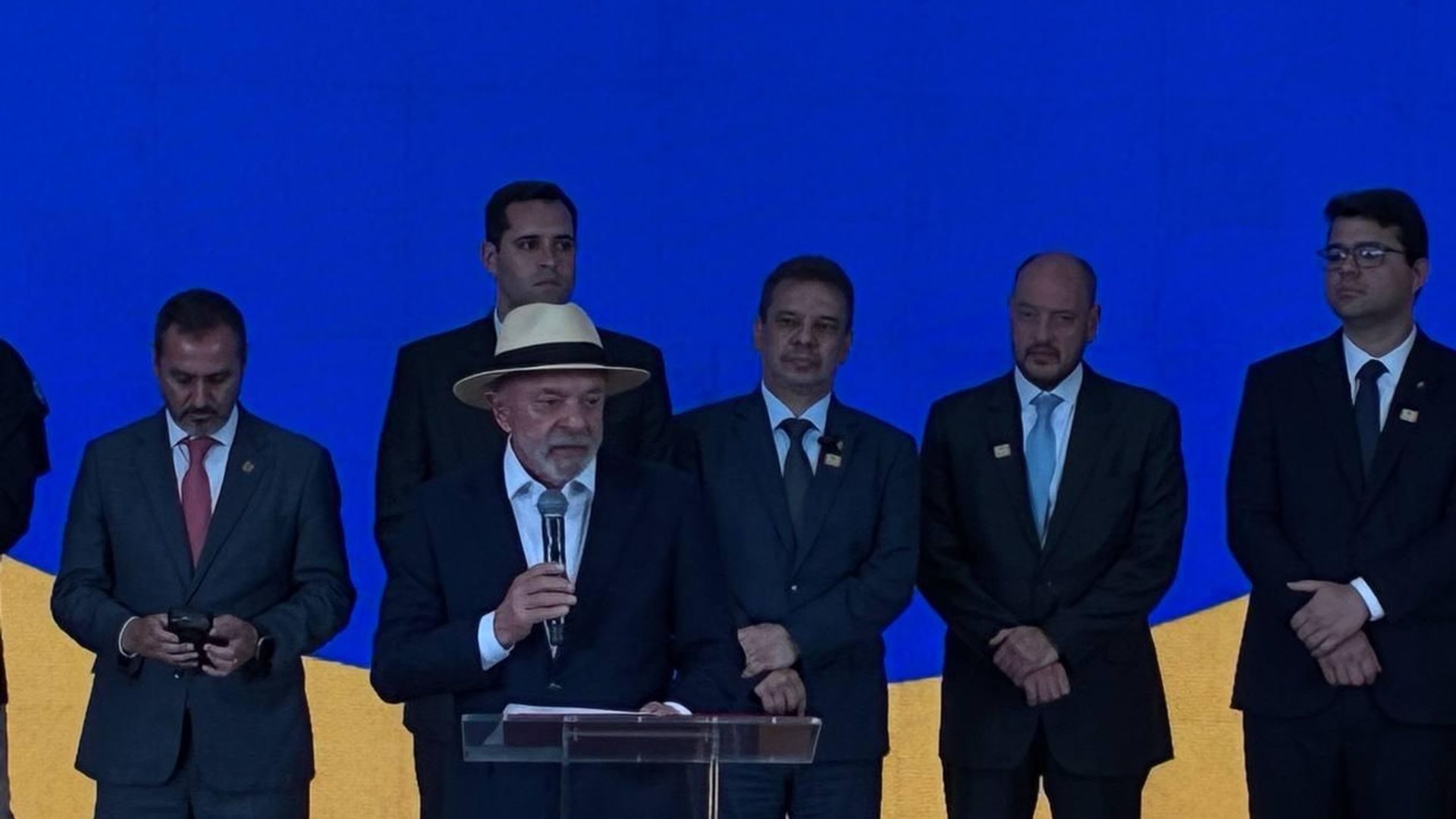 Lula anuncia transformação de 138 presídios em unidades de segurança máxima